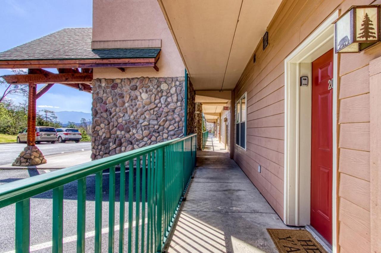 Gorgeous 2Bd 2Bth Condo With Mountain Views Pool Hot Tub Game Room Close To Parkway Pigeon Forge Ngoại thất bức ảnh