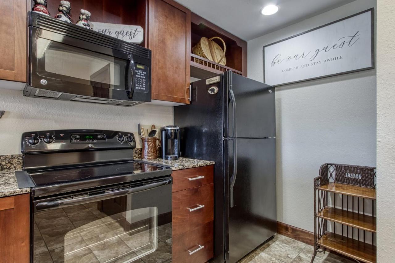 Gorgeous 2Bd 2Bth Condo With Mountain Views Pool Hot Tub Game Room Close To Parkway Pigeon Forge Ngoại thất bức ảnh
