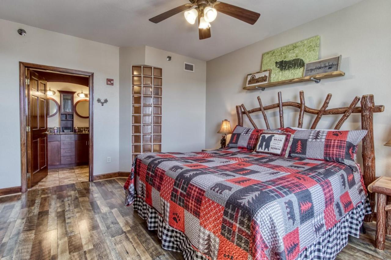 Gorgeous 2Bd 2Bth Condo With Mountain Views Pool Hot Tub Game Room Close To Parkway Pigeon Forge Ngoại thất bức ảnh